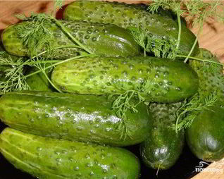 Маринованные огурцы с кориандром