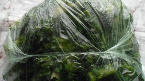 маринованные огурцы в пакете