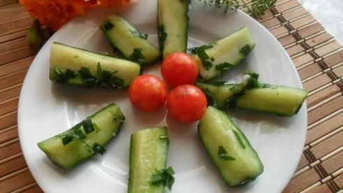 маринованные огурцы в пакете