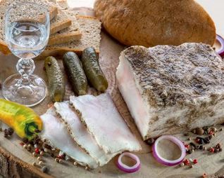 Сало на зиму в банках в рассоле