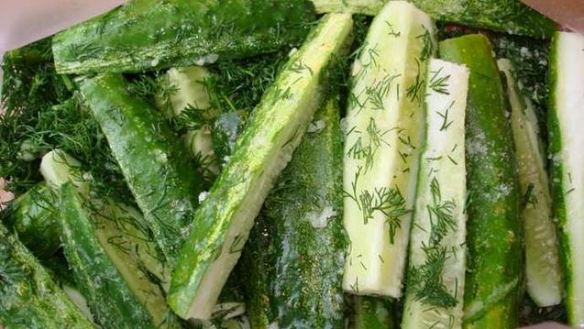 Рецепт Малосольных огурцов засоленных в пакете