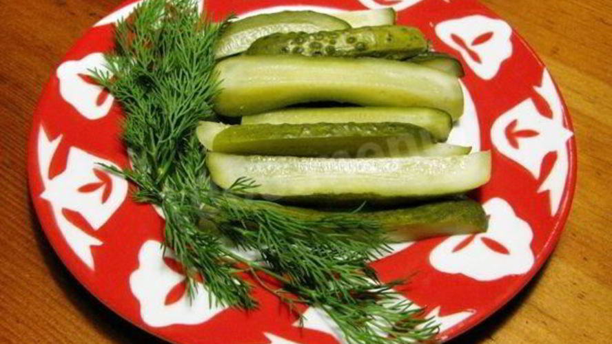 Рецепт вкусных малосольных огурцов в кастрюле