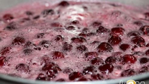 вишневое варенье с пряностями