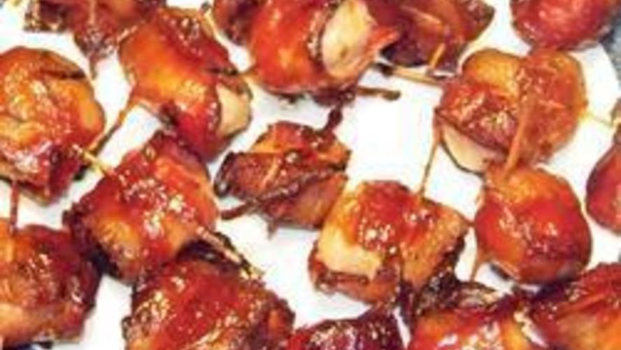 Рецепт водяных орехов в беконе