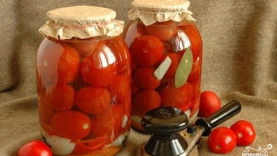 Рецепт засолки помидоров с луком на зиму