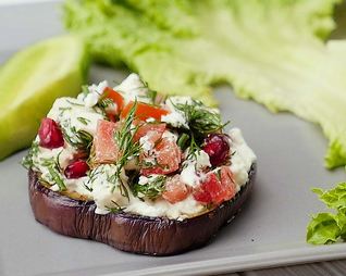 Баклажанная закуска с гранатом