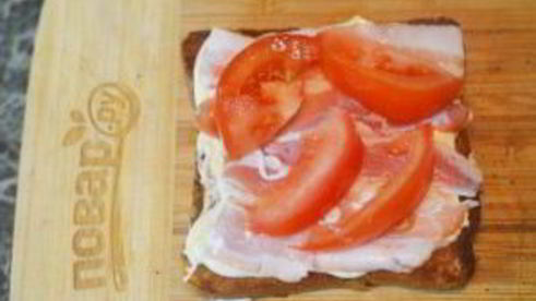 бутерброд с беконом