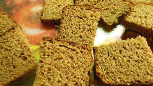 бутерброды с селедкой и киви