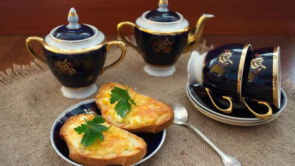 Рецепт Бутербродов с сыром и чесноком