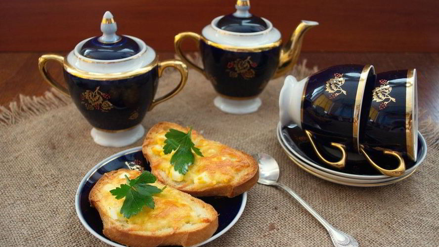 Рецепт бутербродов с сыром и чесноком