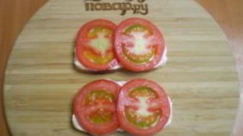 бутерброды с сыром и помидорами