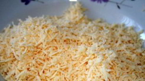 бутерброды со шпротами и сыром