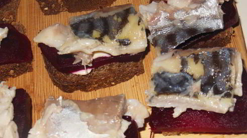 бутерброды со скумбрией быстрого домашнего посола