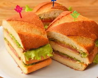 Быстрые бутерброды на стол