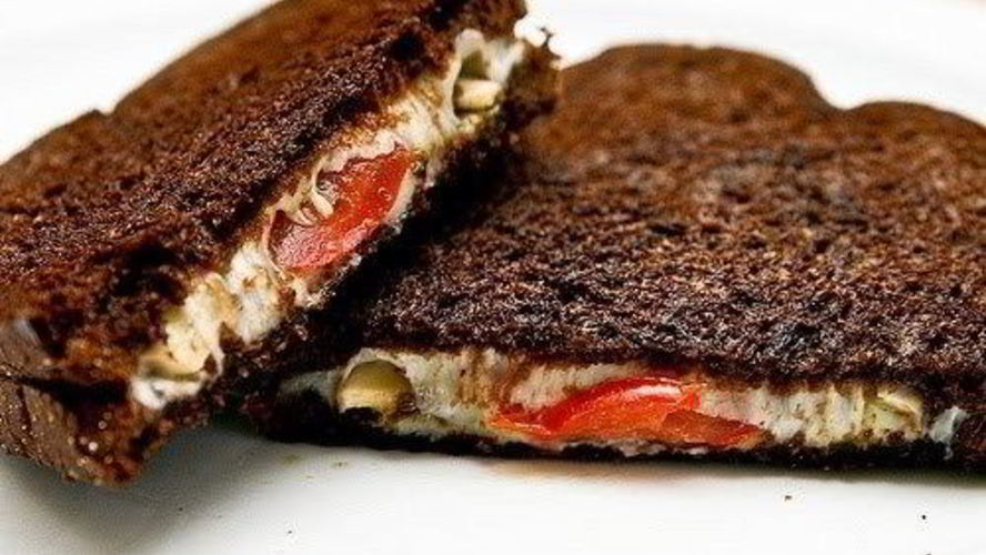 Рецепт итальянского бутерброда с сыром и грибами