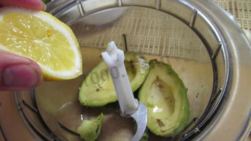 паста из авокадо для бутербродов