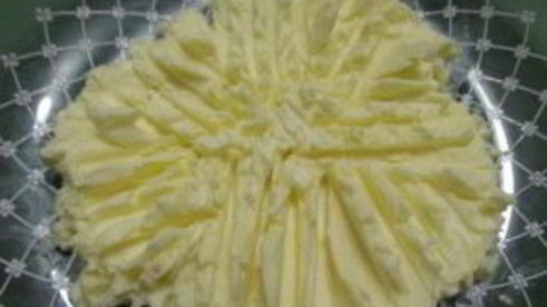 закрытые бутерброды с сыром и колбасой