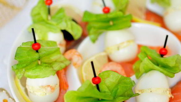 Рецепт Перепелиных яиц, фаршированных слабосоленой семгой