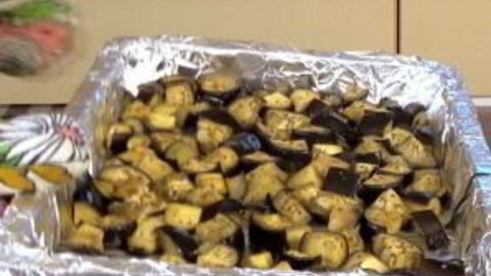 галета с баклажанами, помидорами и сыром