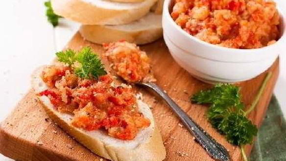 Рецепт Баклажанной икры с помидорами и луком