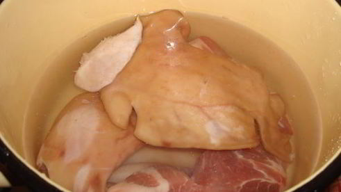 холодец из свиных ушей