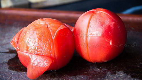 мини-пиццы на баклажане с соусом пассата и сыром джюгас