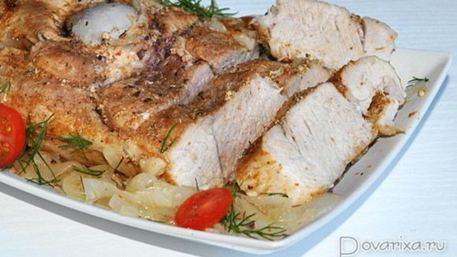 Рецепт мяса, запеченного в маринованном луке