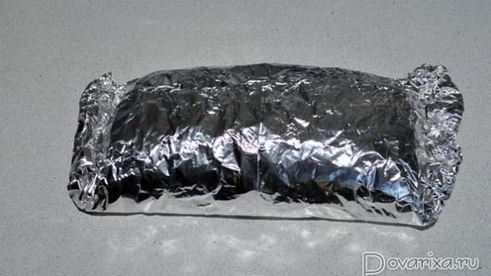 мясо, запеченное в маринованном луке