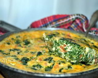 Фриттата с сыром и шпинатом