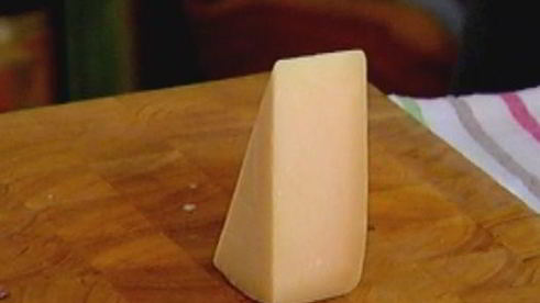 фриттата с сыром, тимьяном и вялеными помидорами