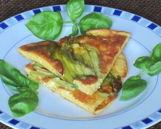 Фриттата с цветками цукини