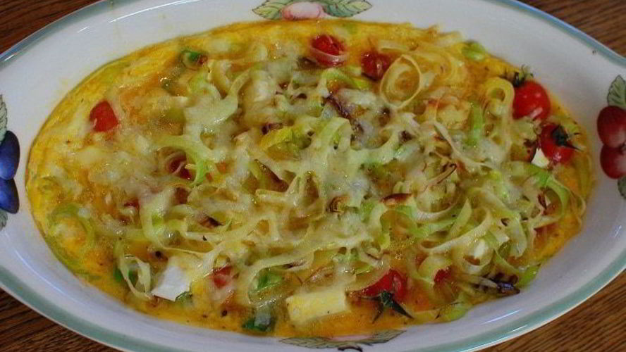 Рецепт фриттаты со спаржей, помидорами и фетой