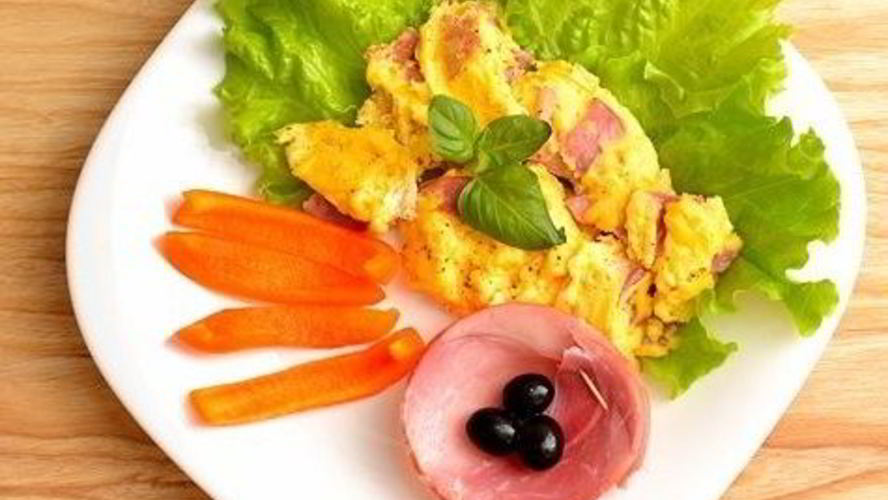 Рецепт омлета без молока в микроволновке