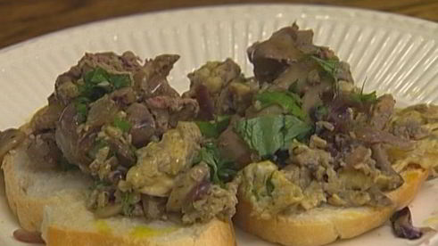 омлет с грибами и куриной печенкой