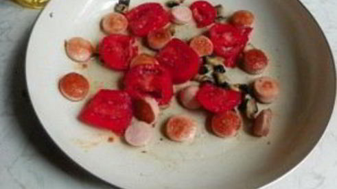 омлет с грибами и помидорами