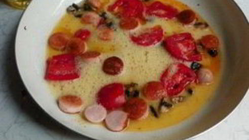 омлет с грибами и помидорами