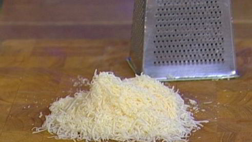 омлет с грибами, руколой и голубым сыром