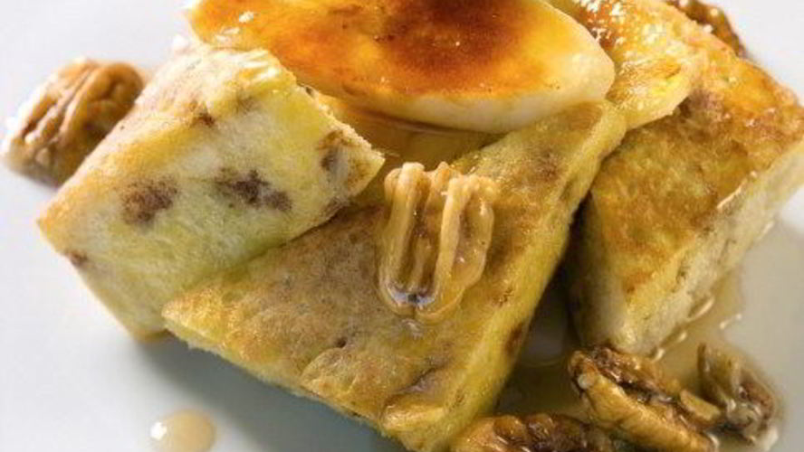 Рецепт омлета с карамелизованными яблоками, горгонзолой и беконом