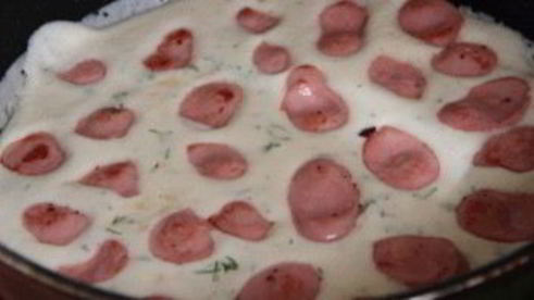 омлет с сыром и колбасой