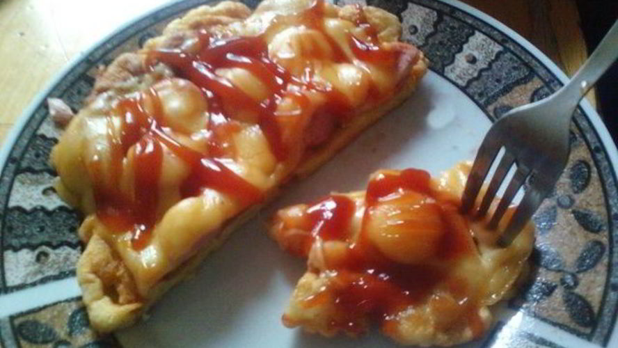 Рецепт омлета с сыром и сосисками