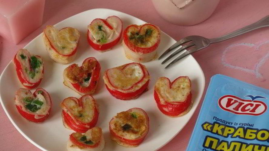 Рецепт омлетиков сердца с крабовыми палочками