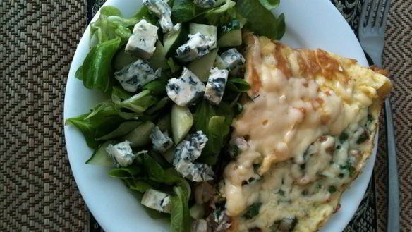 Рецепт Субботнего завтрака — омлета с начинкой