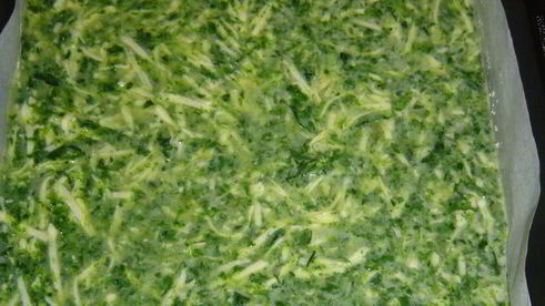 закуска из омлета, сыра и красной рыбы