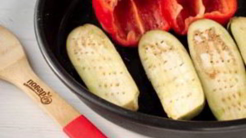 баклажанно-перечный паштет с орехами