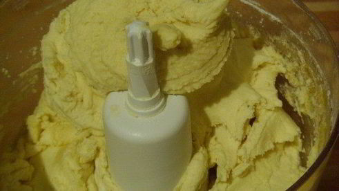 куриный паштет с фисташками, запеченный в тесте