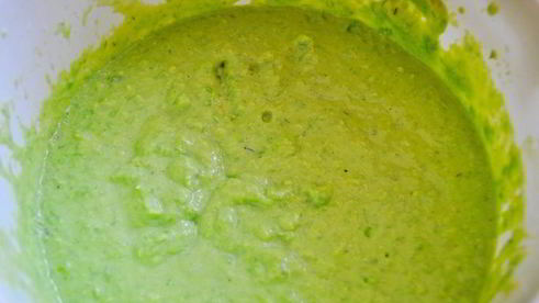 нежный паштет из зеленого горошка