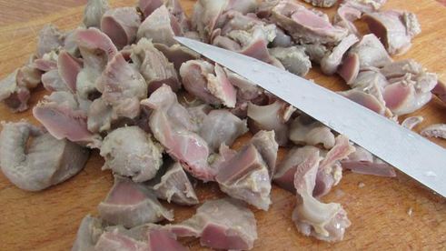 паштет из куриных желудков с морковью и луком