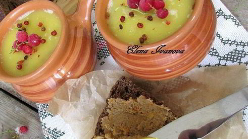 паштет из куриных желудков с морковью и луком