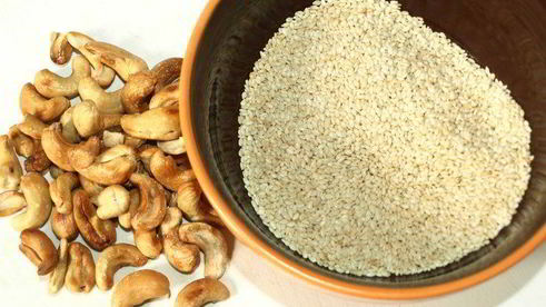 паштет из маша с баклажанами и кунжутно-ореховой пастой