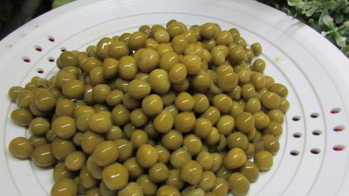 паштет из печени трески с зеленым горошком